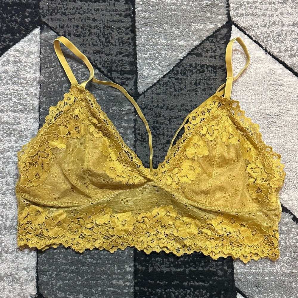 New without tags boutique Lace Bralette in Mustard Yellow
